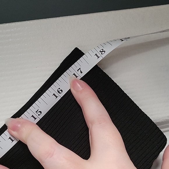 3/4 Sleeve Black Clip Top - Picture 6 of 7